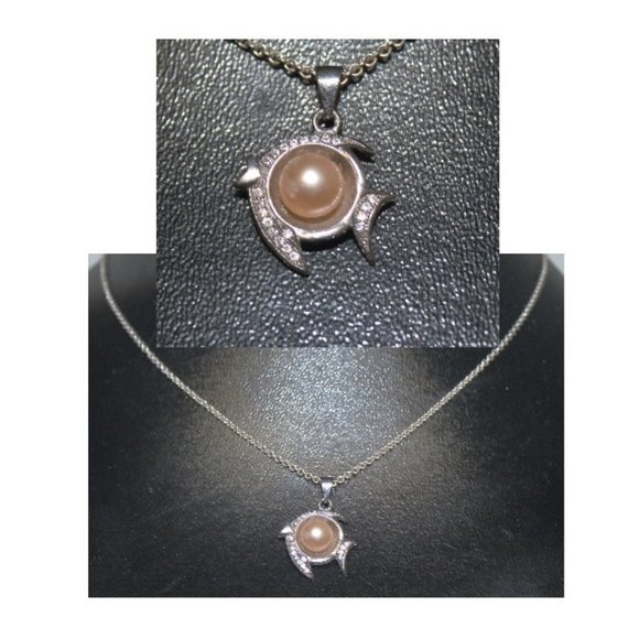 925 Pearl Sapphire Fish Fishy Pendant Necklace - Picture 1 of 10